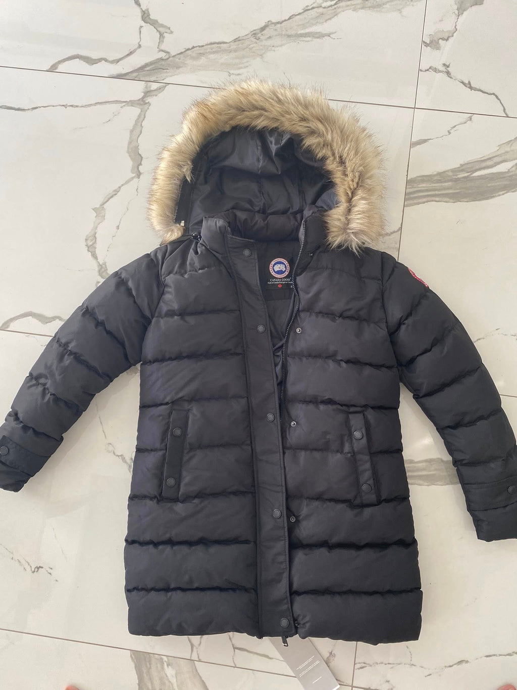 Canada Goose naiste talvejope - Must