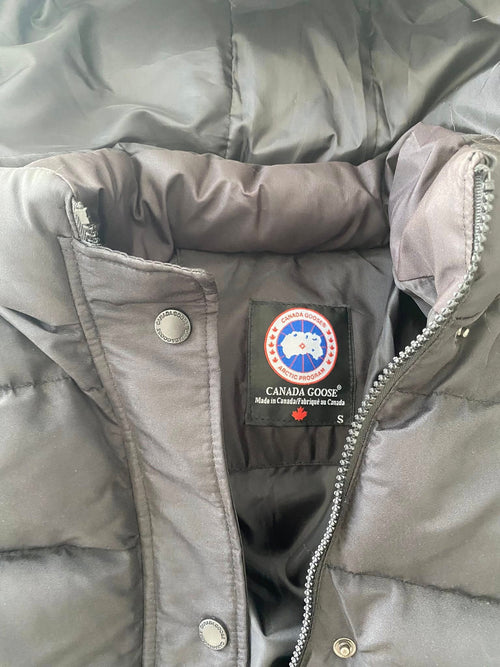 Canada Goose naiste talvejope - Must