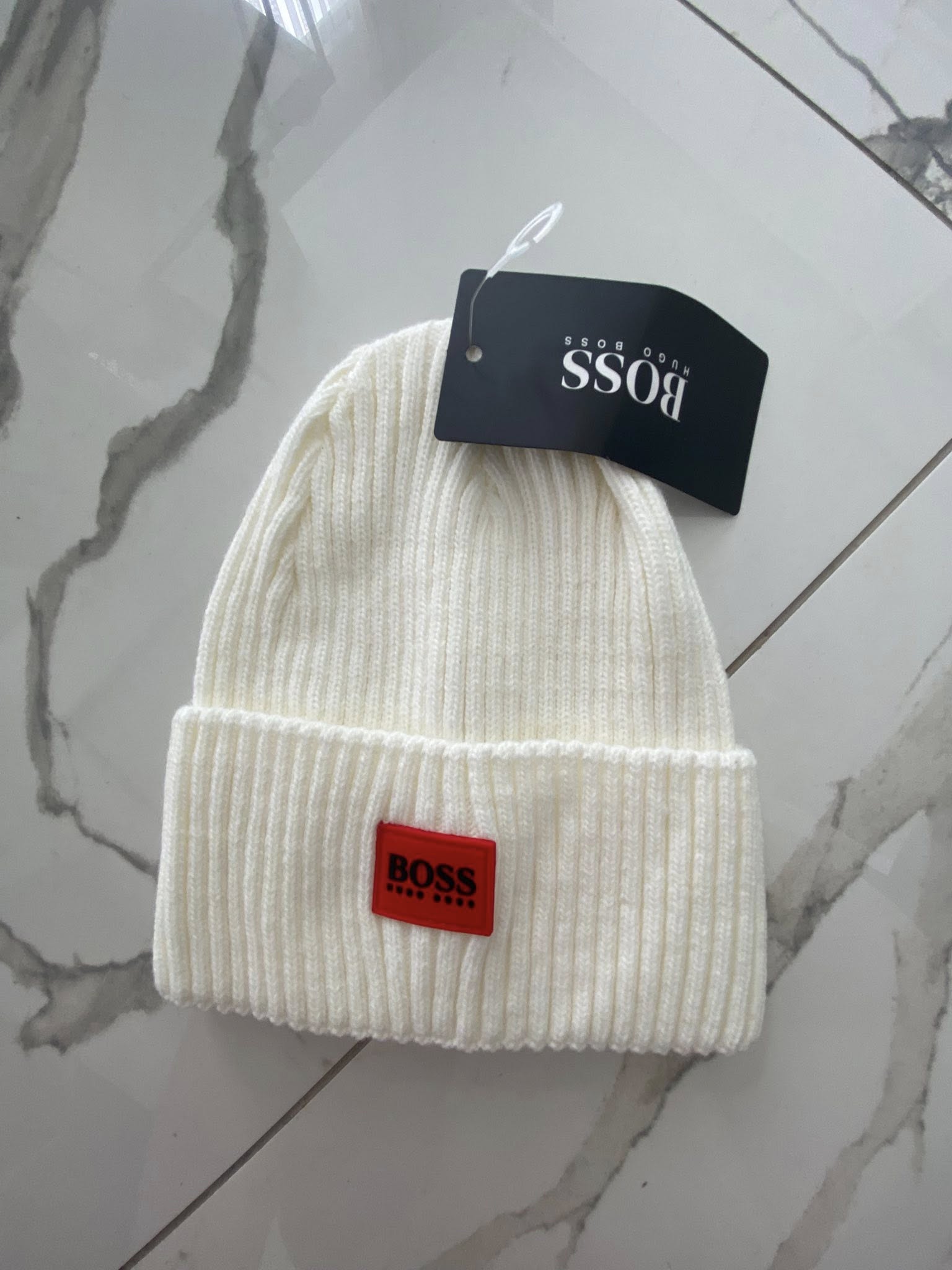 Hugo Boss talvemüts - Valge