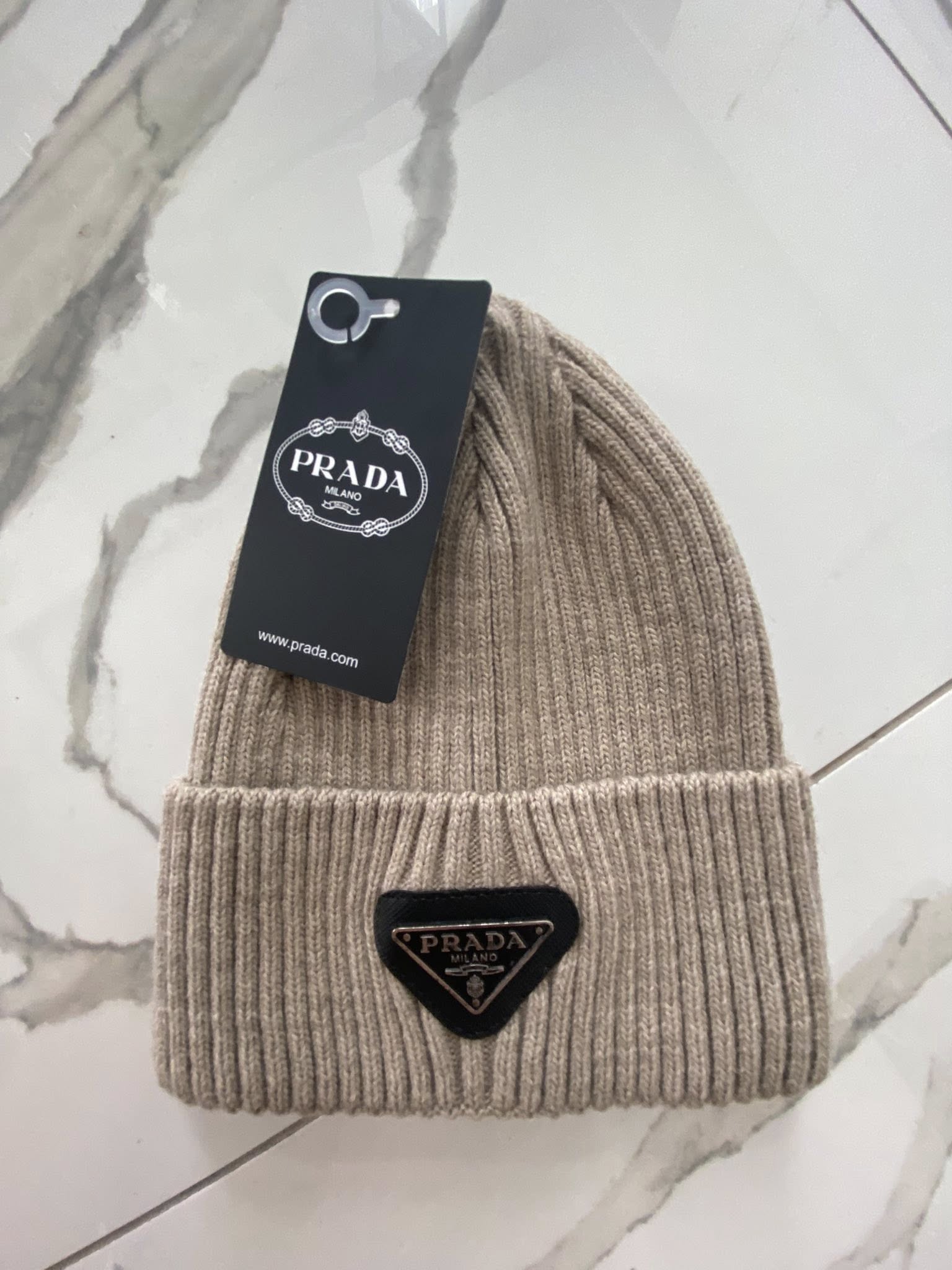 Prada talvemüts - Beez
